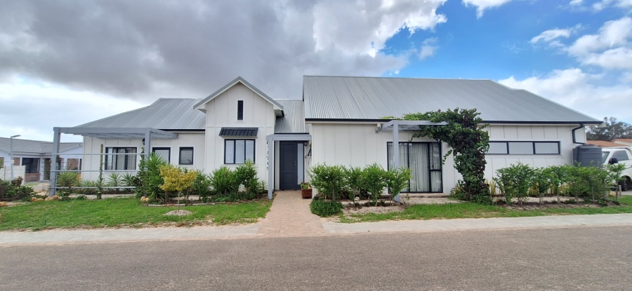 3 Bedroom Property for Sale in Albertinia Western Cape